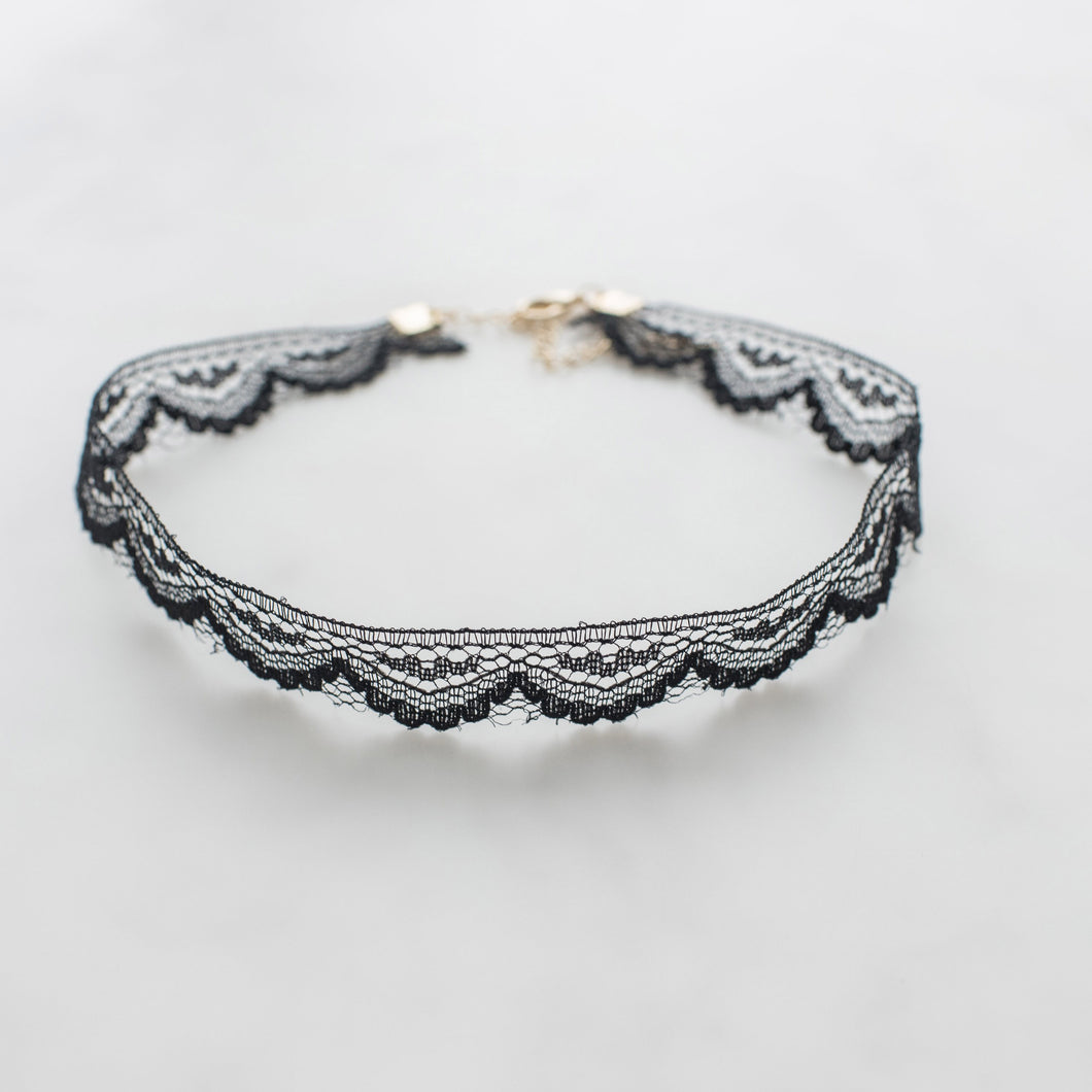 Dainty Choker